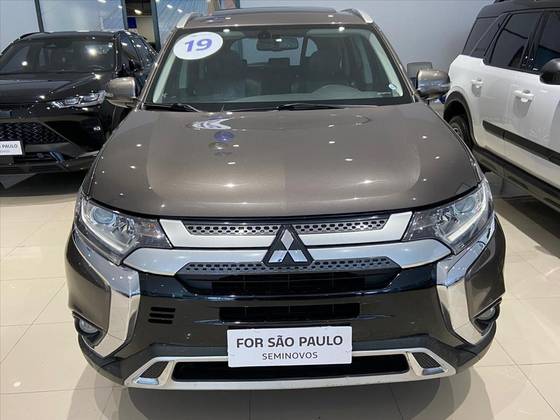 MITSUBISHI OUTLANDER 2.0 MIVEC GASOLINA HPE AUTOMÁTICO